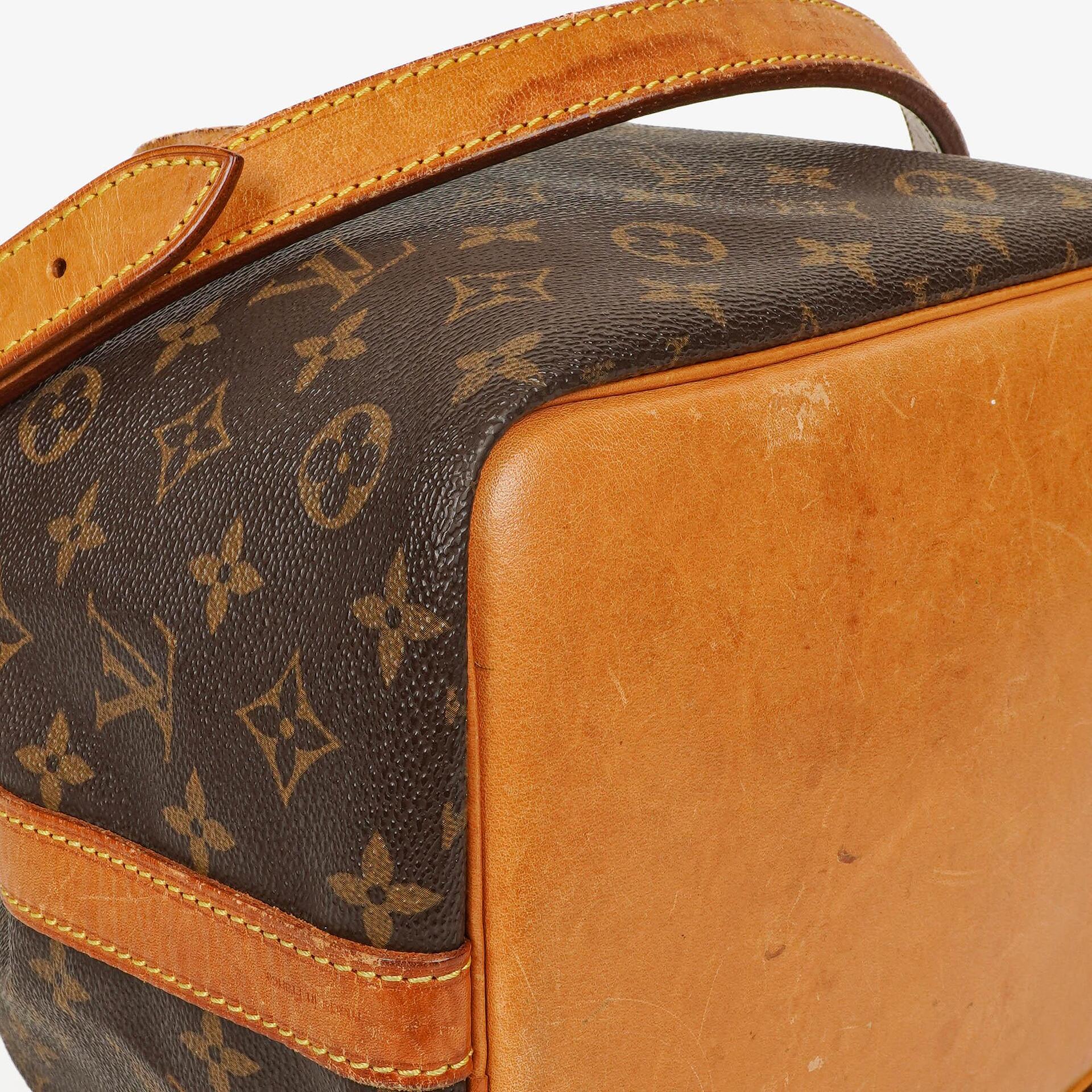 Louis Vuitton Petit Noé Schultertasche aus Monogram Canvas