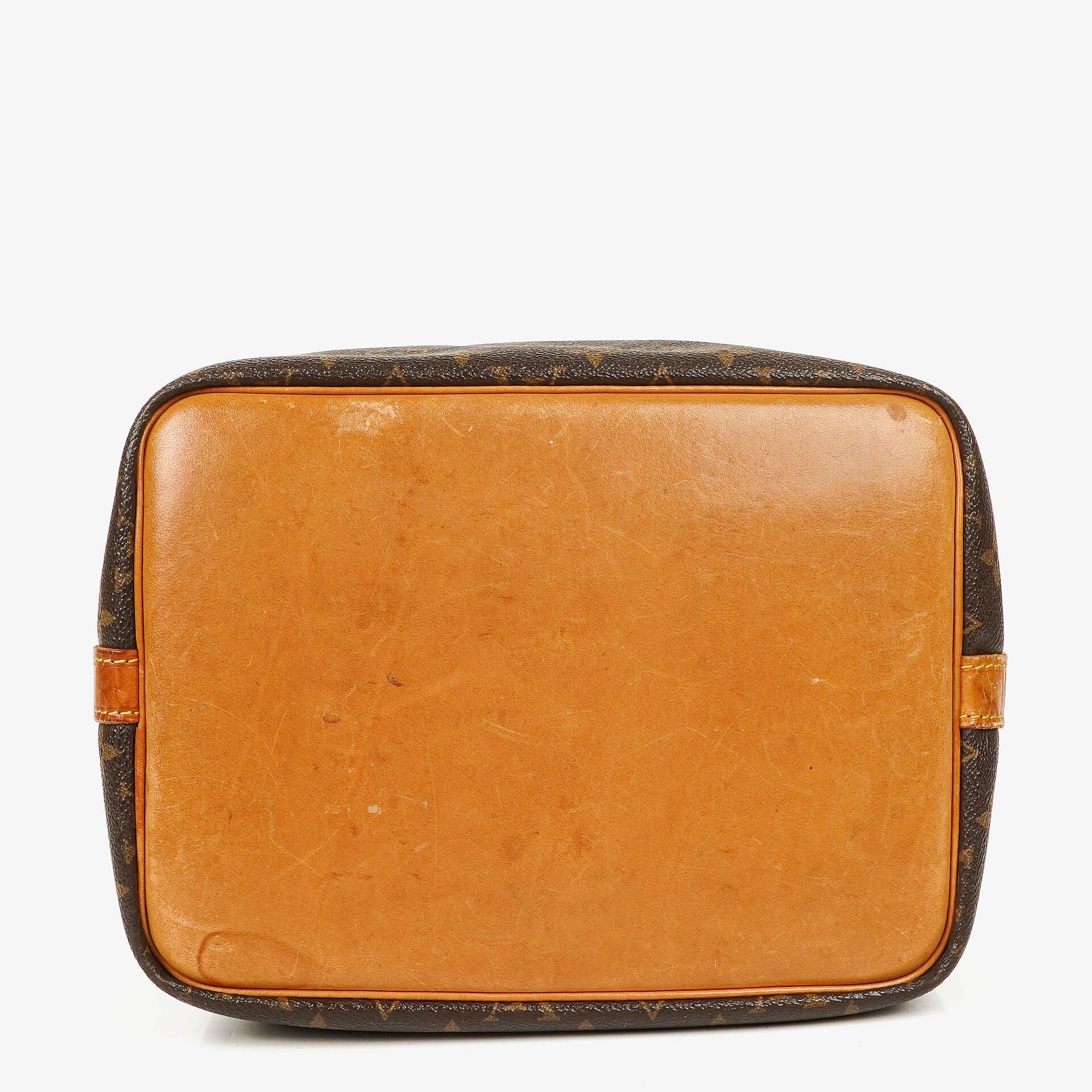 Louis Vuitton Petit Noé Schultertasche aus Monogram Canvas