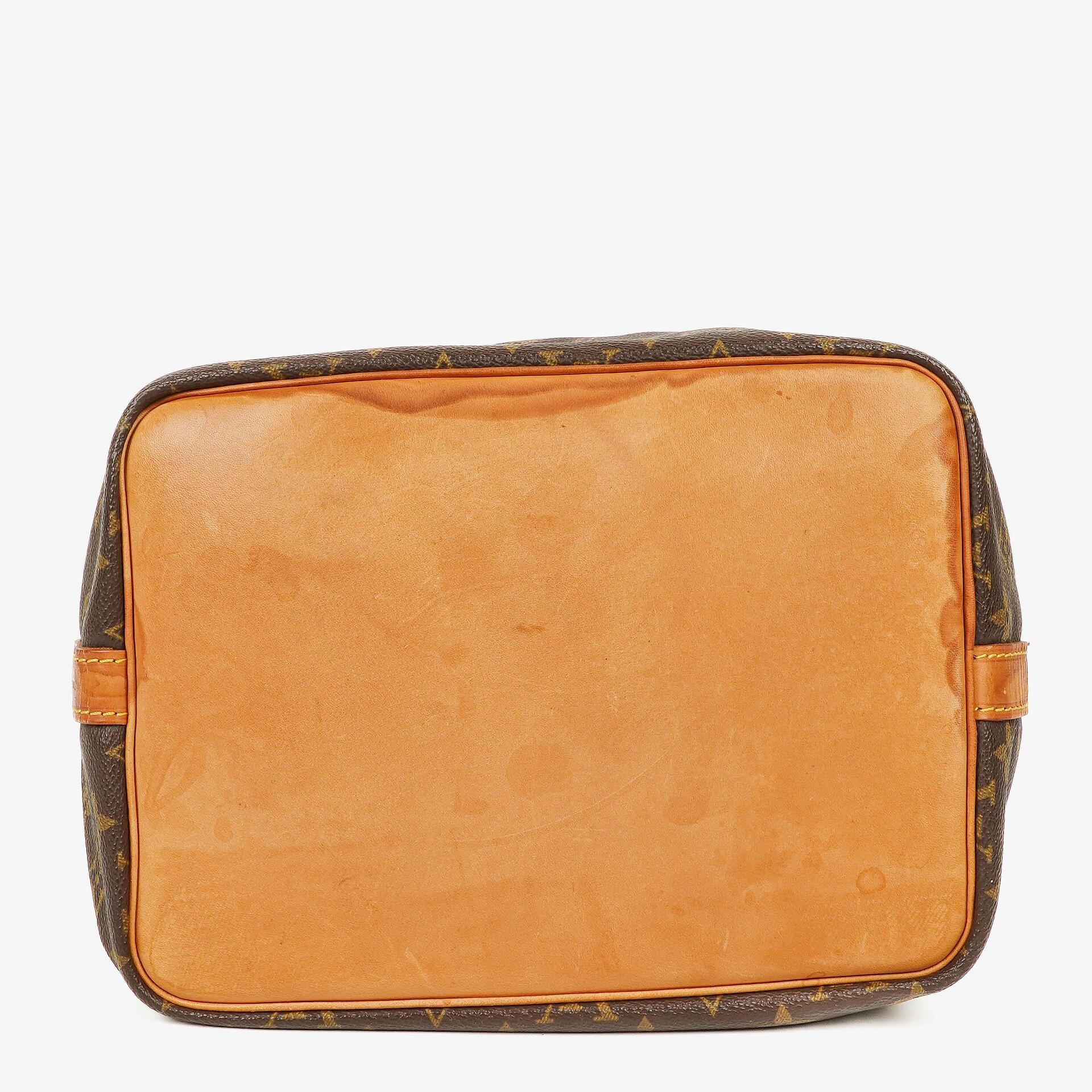 Louis Vuitton Petit Noé Schultertasche aus Monogram Canvas