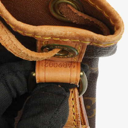 Louis Vuitton Petit Noé Monogram Canvas Schultertasche