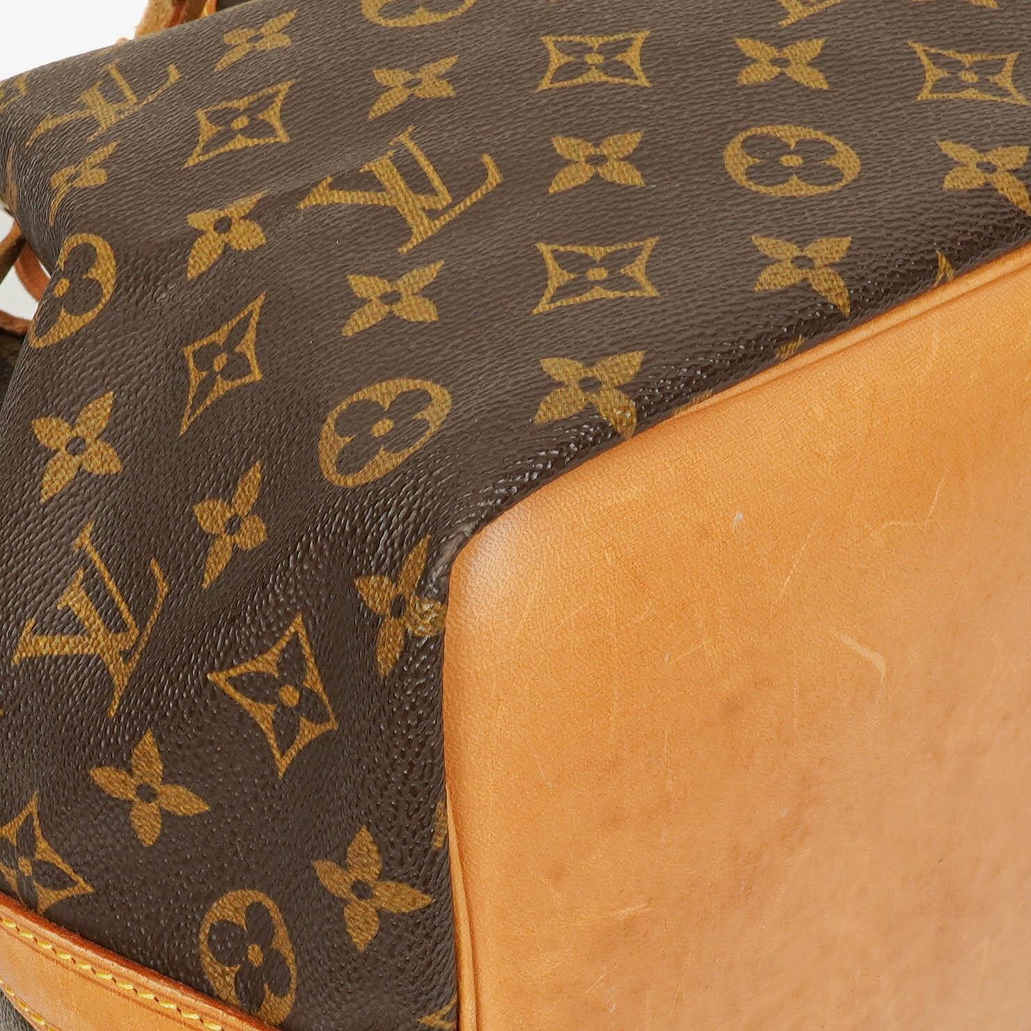 Louis Vuitton Petit Noé Schultertasche aus Monogram Canvas