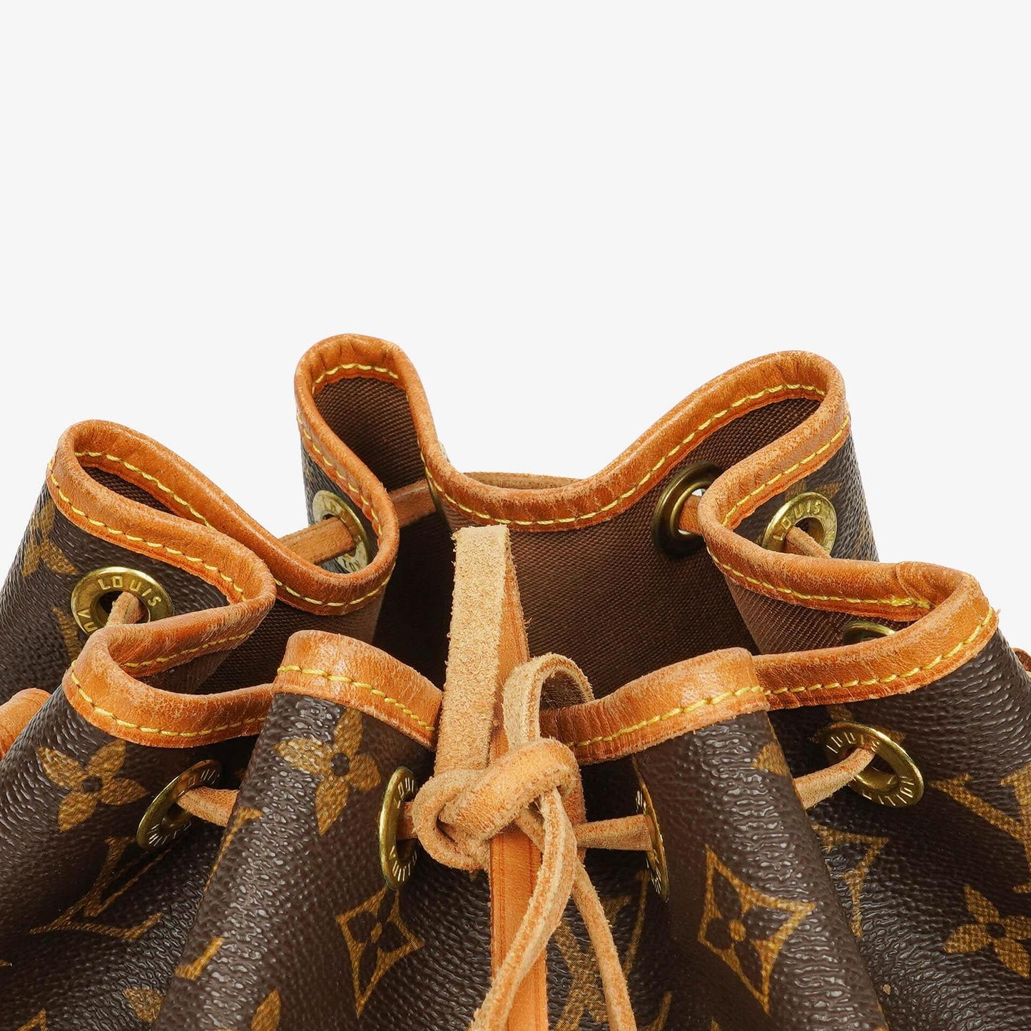 Louis Vuitton Petit Noé Schultertasche aus Monogram Canvas