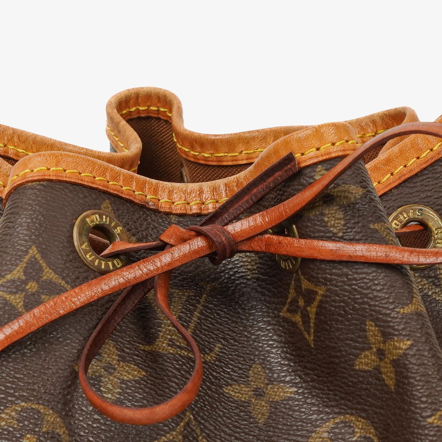 Louis Vuitton Petit Noe Schultertasche aus Monogram Canvas