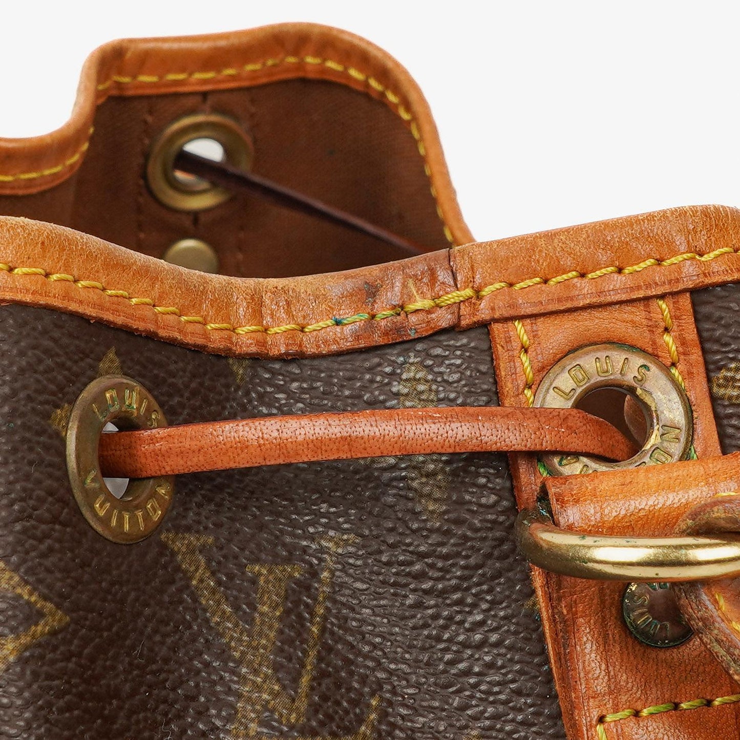 Louis Vuitton Petit Noe Schultertasche aus Monogram Canvas