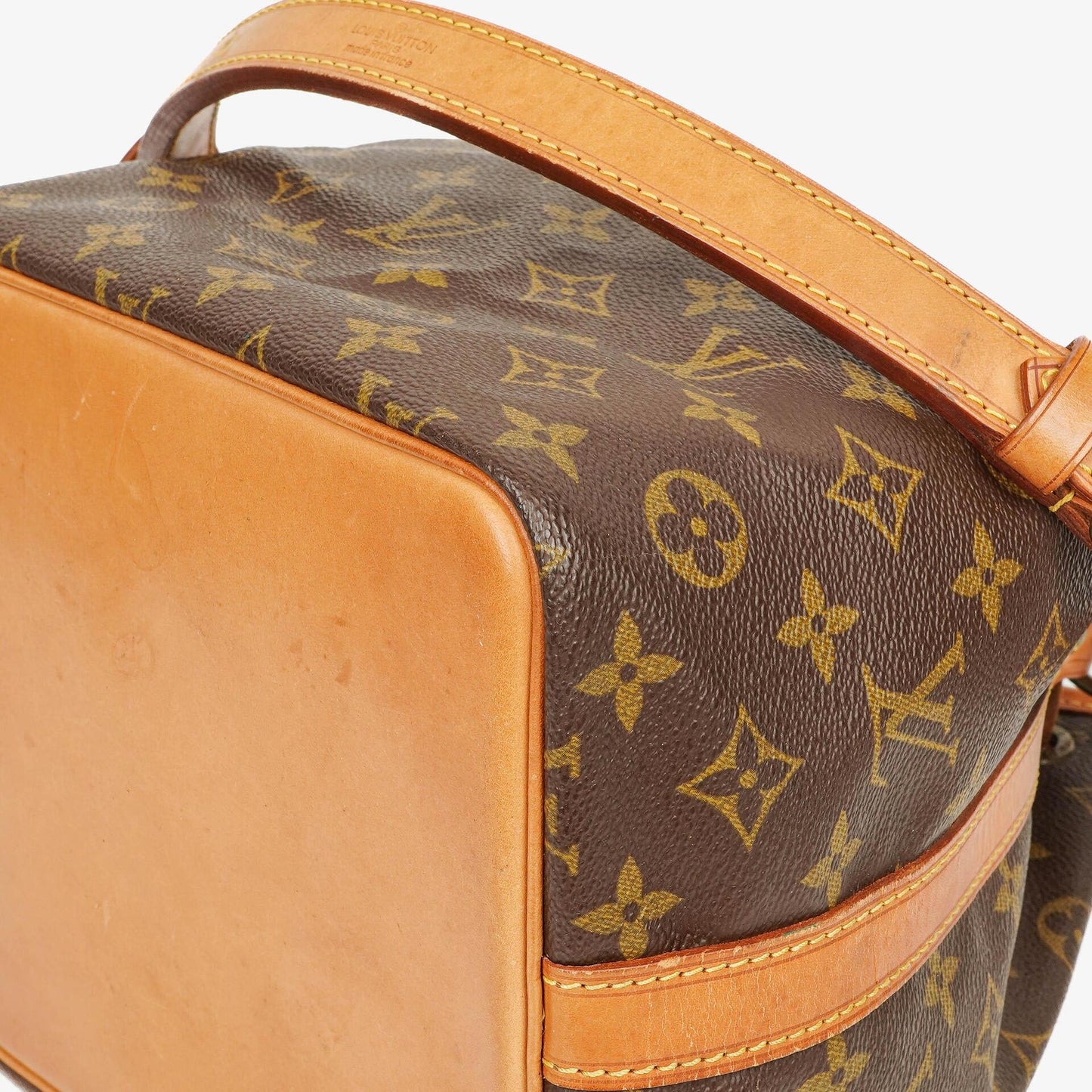 Louis Vuitton Petit Noé Schultertasche aus Monogram Canvas