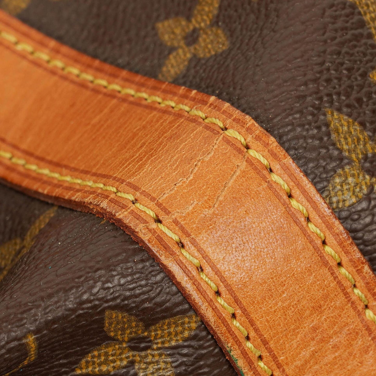 Louis Vuitton Petit Noé Schultertasche aus Monogram Canvas