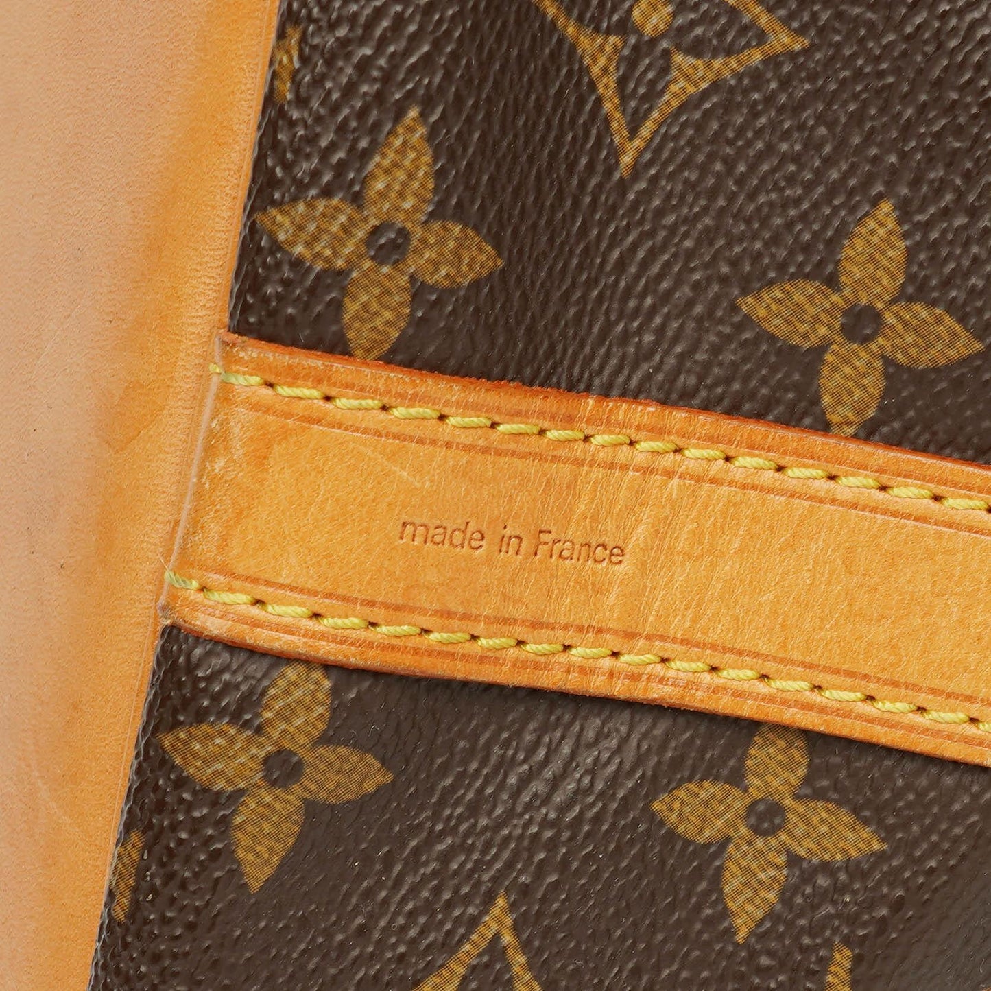Louis Vuitton Petit Noe Schultertasche aus Monogram Canvas