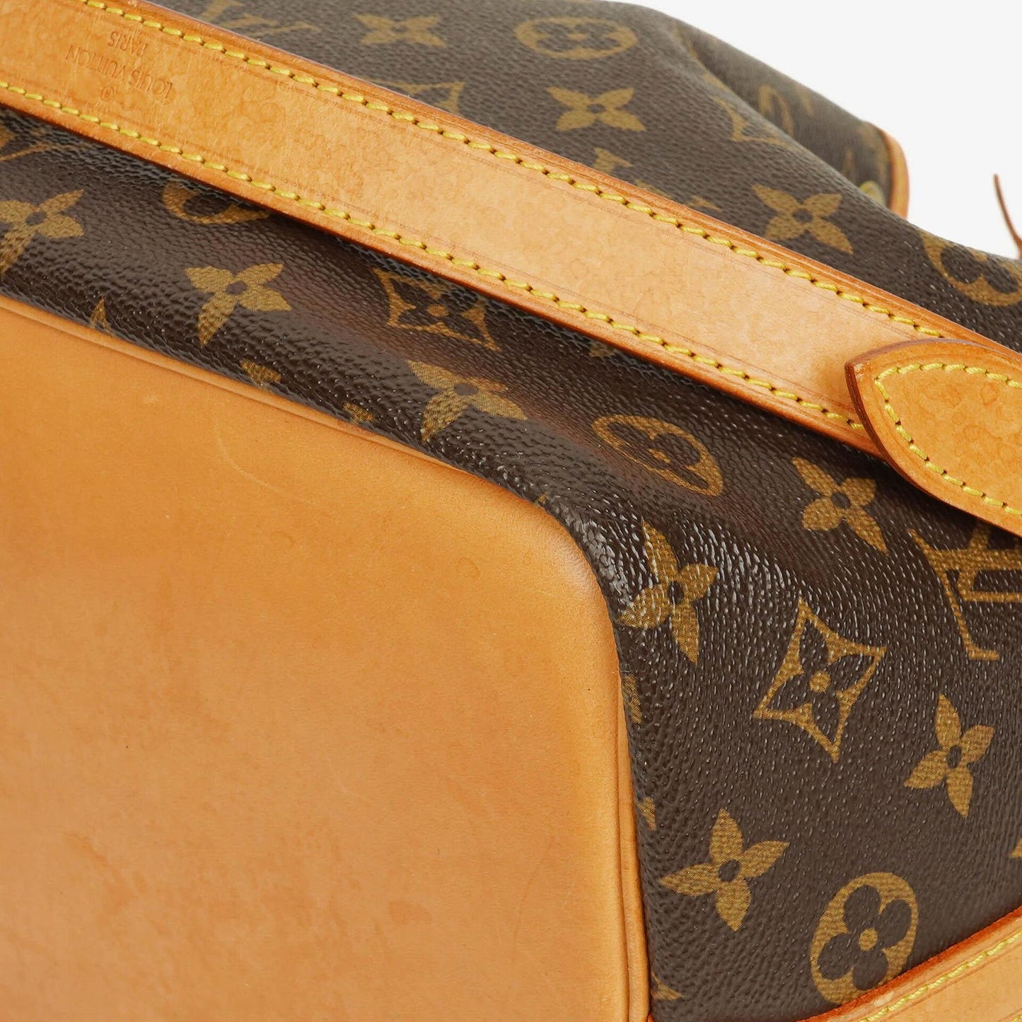 Louis Vuitton Petit Noe Schultertasche aus Monogram Canvas