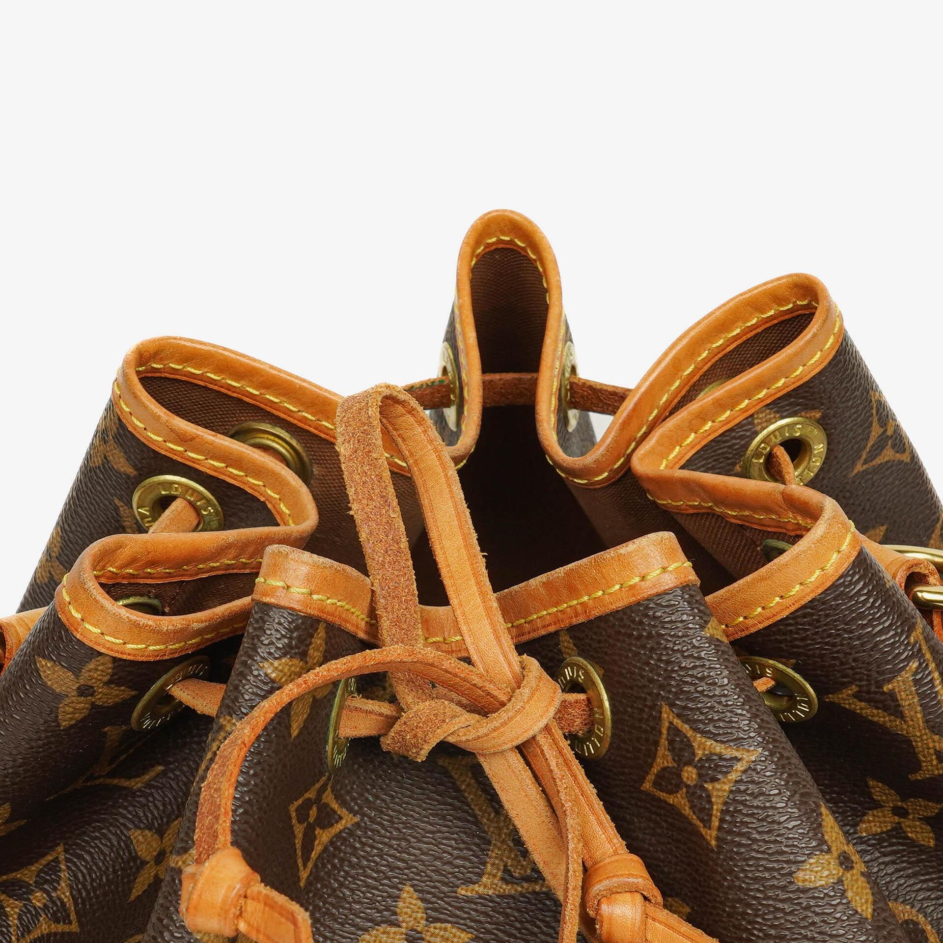 Louis Vuitton Petit Noe Schultertasche aus Monogram Canvas