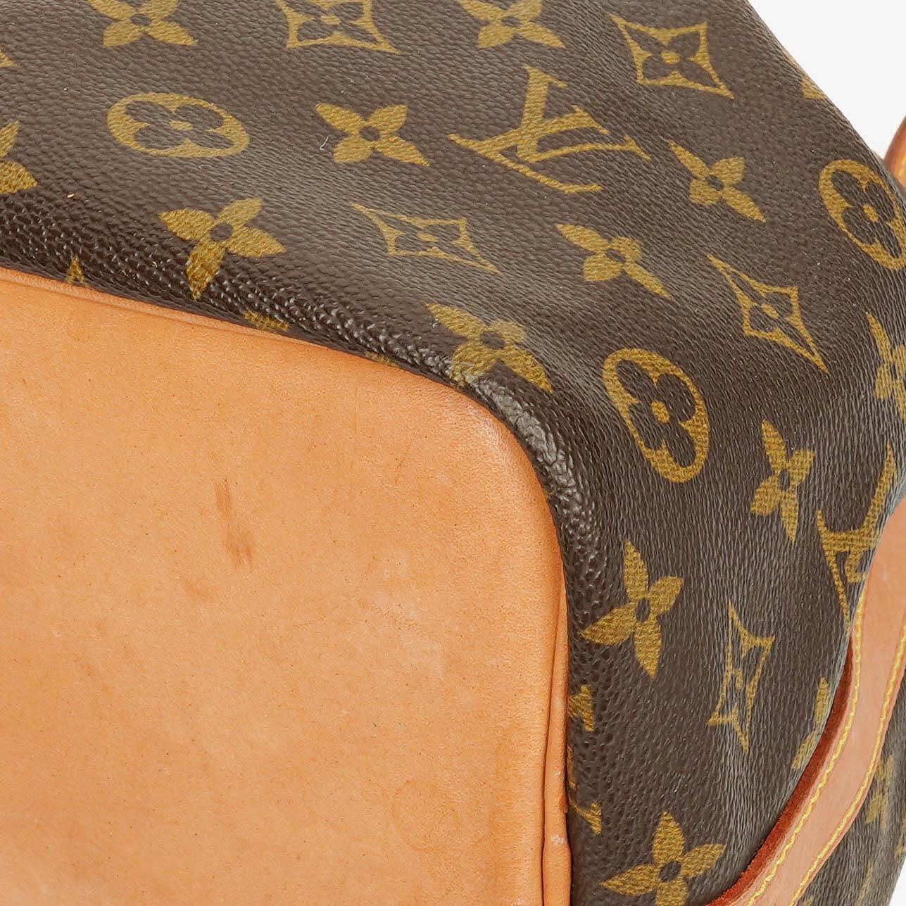 Louis Vuitton Petit Noé Schultertasche aus Monogram Canvas