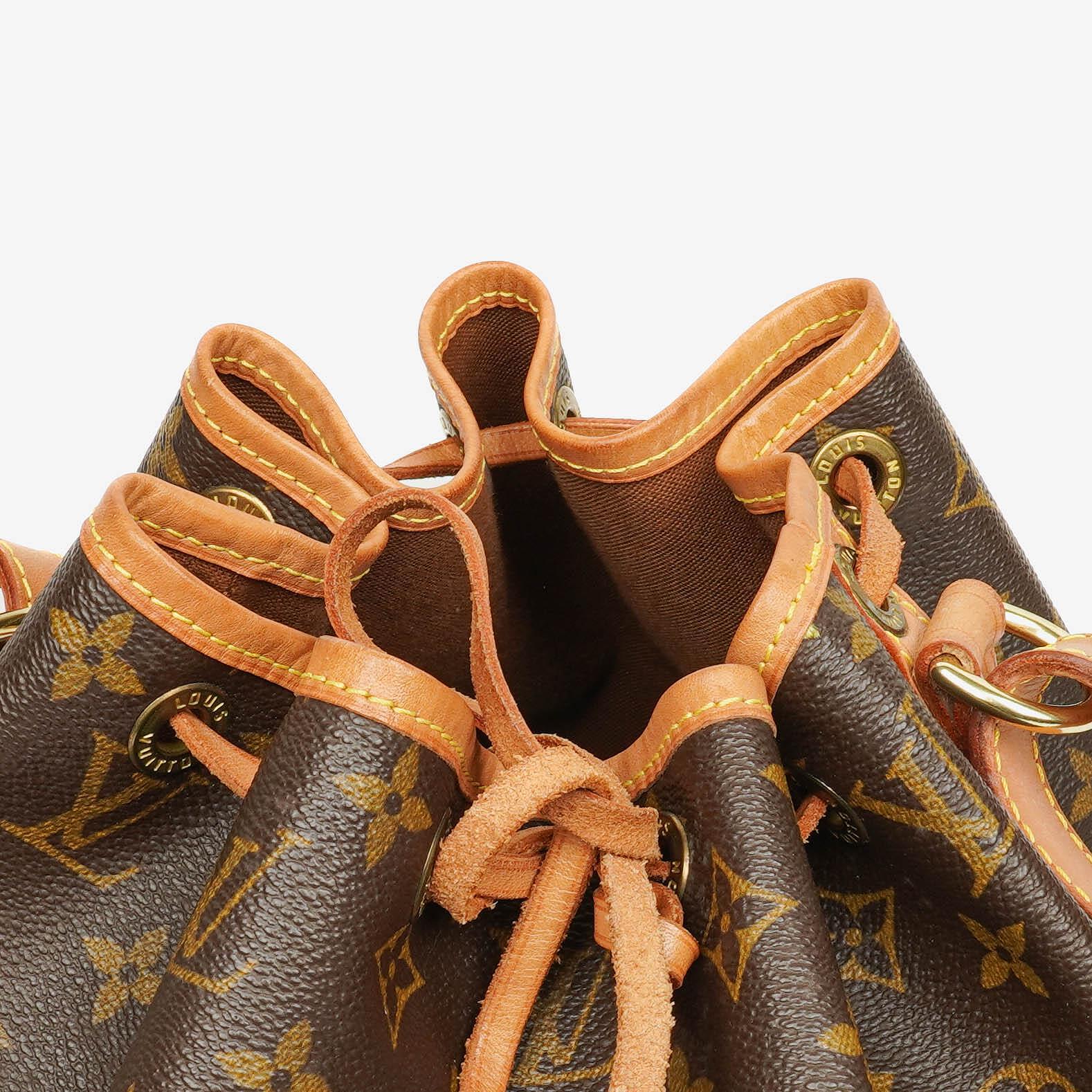 Louis Vuitton Petit Noé Schultertasche aus Monogram Canvas