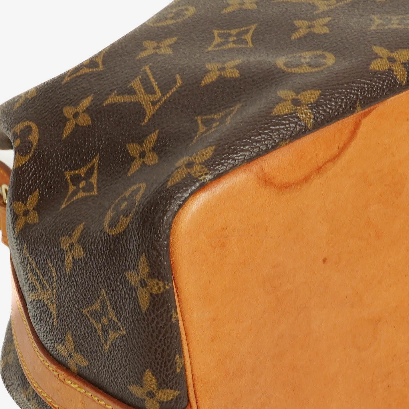 Louis Vuitton Petit Noe Schultertasche aus Monogramm Canvas