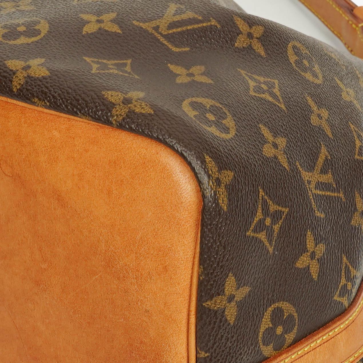 Louis Vuitton Petit Noe Schultertasche aus Monogramm Canvas