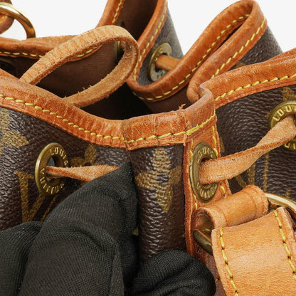 Louis Vuitton Petit Noe Schultertasche aus Monogramm Canvas