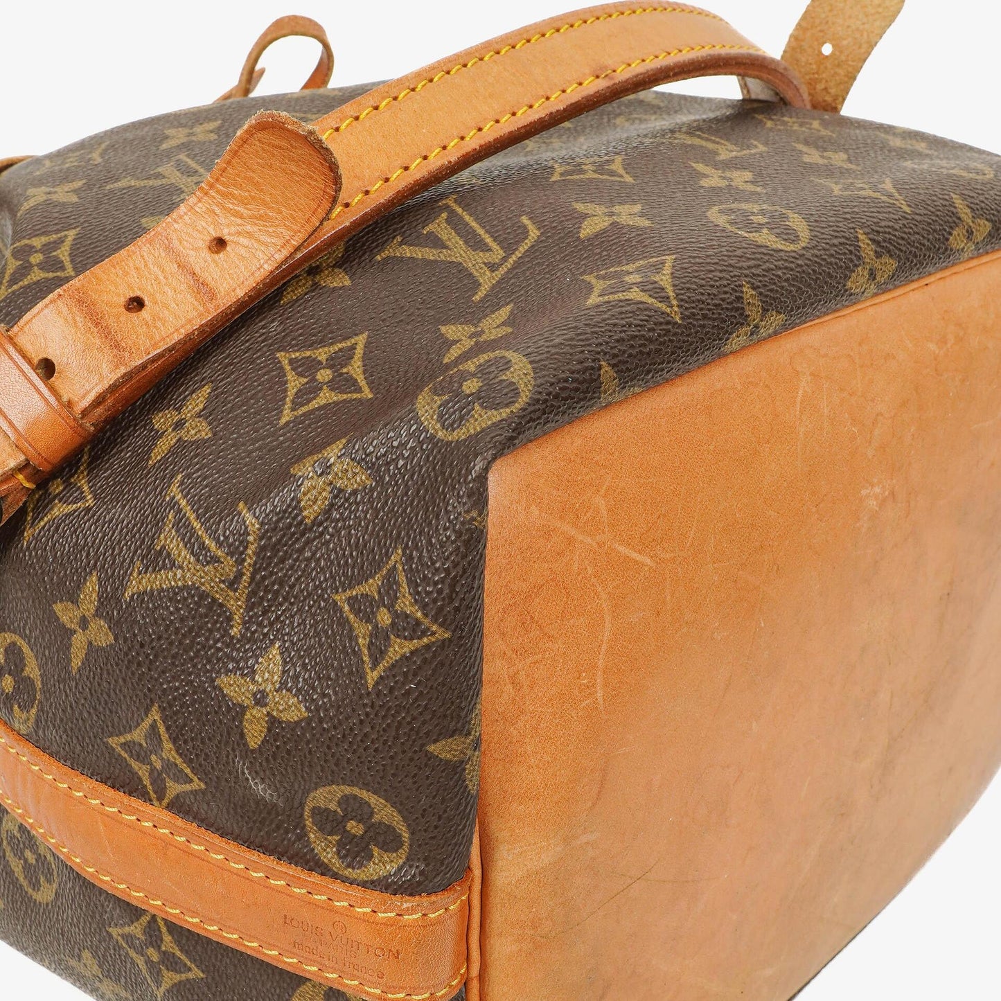 Louis Vuitton Petit Noé Schultertasche aus Monogram Canvas