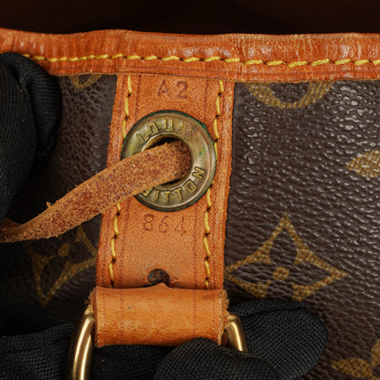 Louis Vuitton Petit Noé Schultertasche aus Monogram Canvas