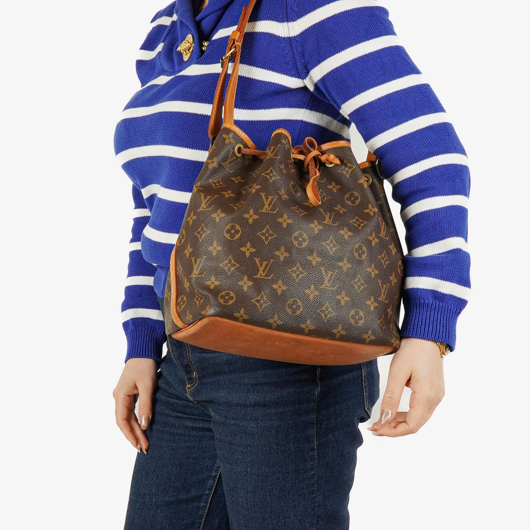 Louis Vuitton Petit Noé Schultertasche aus Monogram Canvas