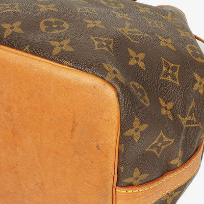 Louis Vuitton Petit Noé Schultertasche aus Monogram Canvas