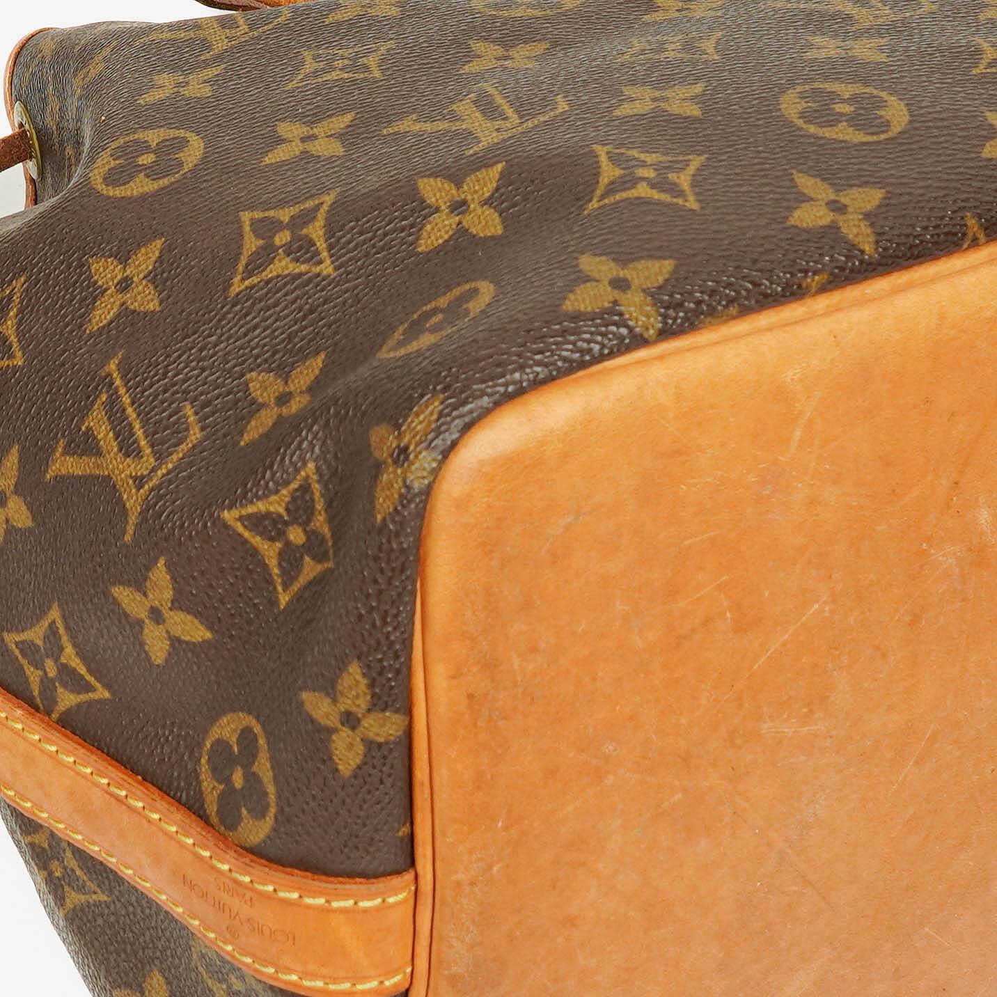 Louis Vuitton Petit Noé Schultertasche aus Monogram Canvas