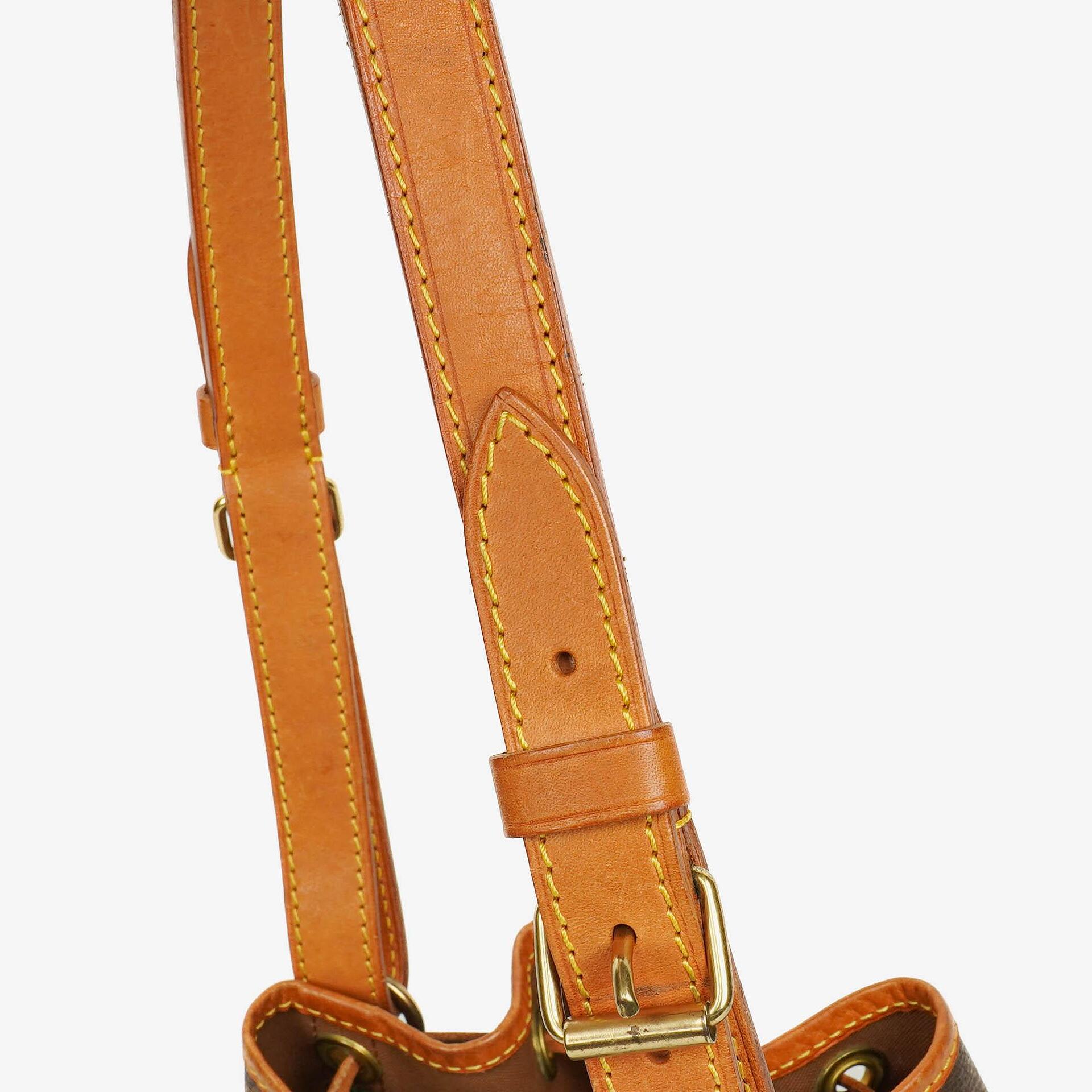 Louis Vuitton Petit Noé Schultertasche aus Monogram Canvas
