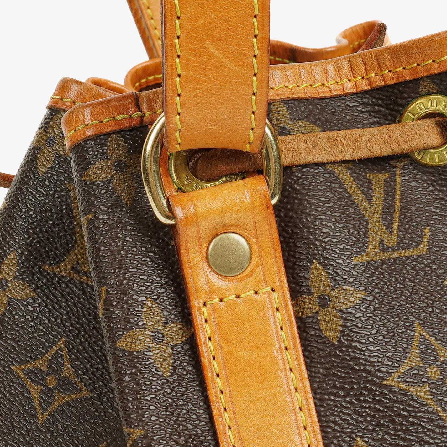 Louis Vuitton Petit Noe Schultertasche aus Monogram Canvas
