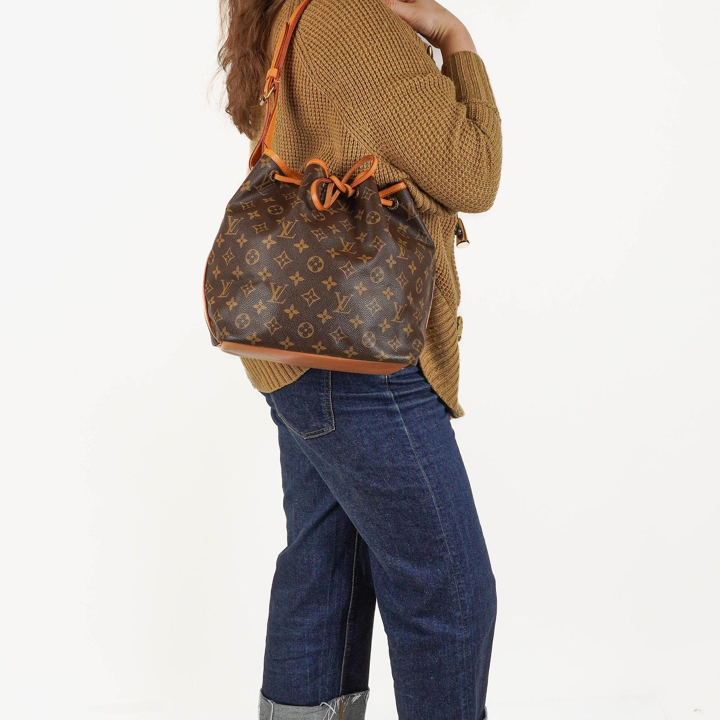 Louis Vuitton Petit Noe Schultertasche aus Monogram Canvas