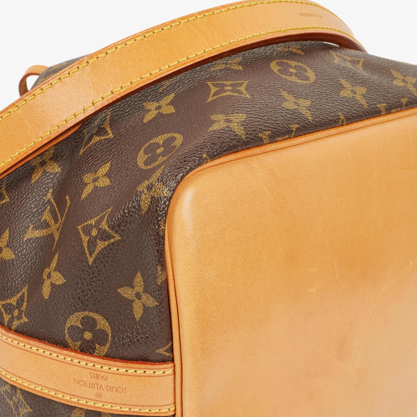 Louis Vuitton Petit Noe Schultertasche aus Monogram Canvas