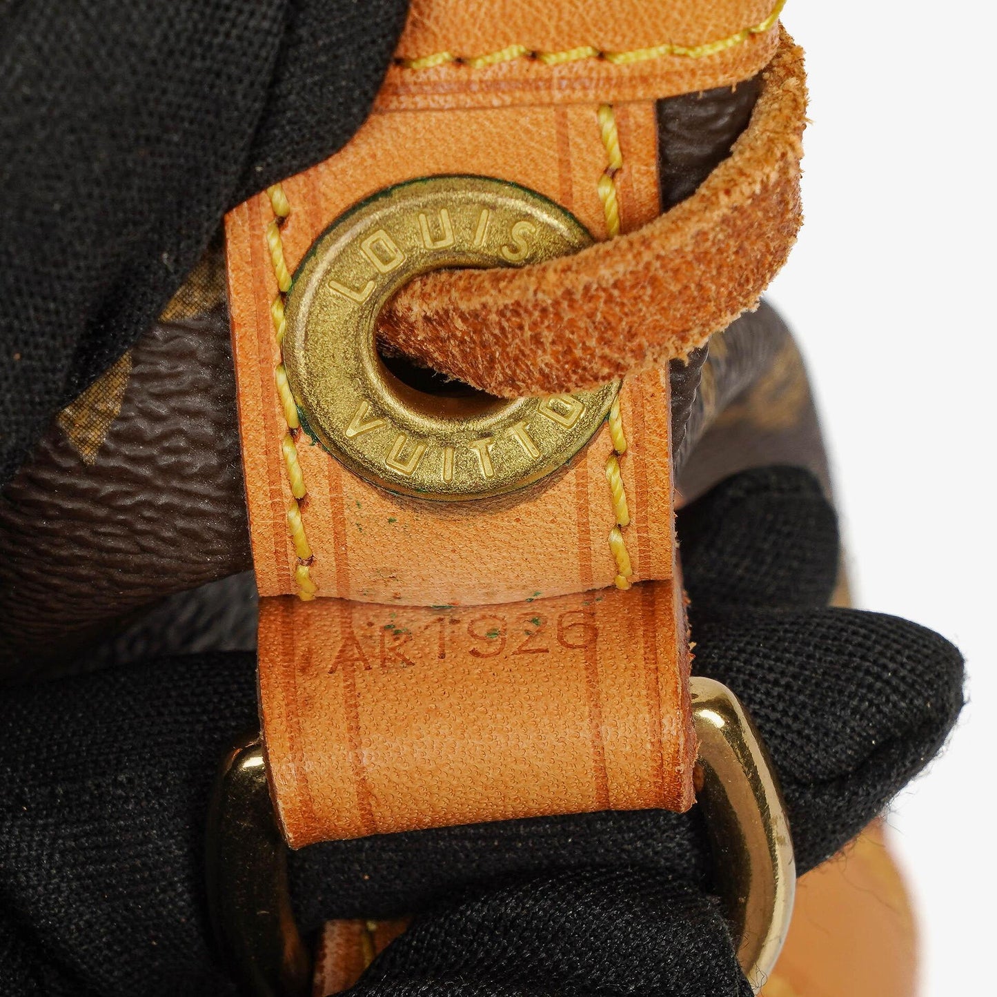 Louis Vuitton Petit Noe Schultertasche aus Monogramm Canvas