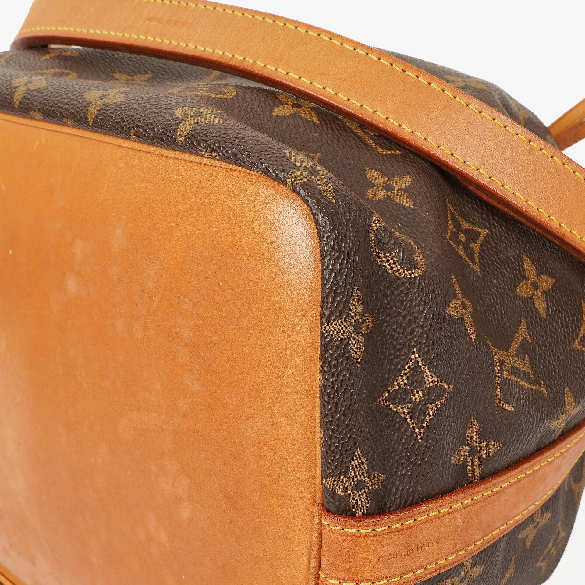 Louis Vuitton Petit Noé Schultertasche aus Monogramm Canvas