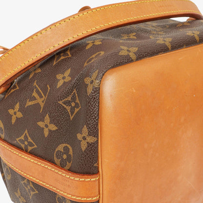 Louis Vuitton Petit Noé Schultertasche aus Monogramm Canvas