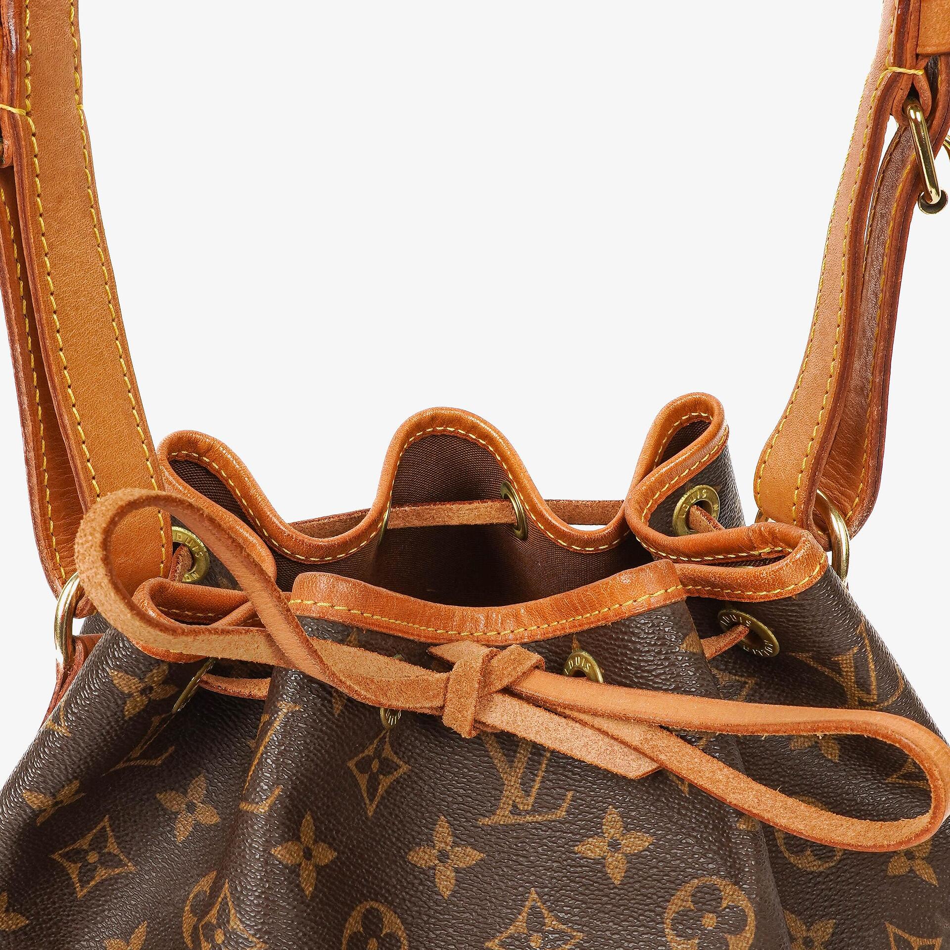 Louis Vuitton Petit Noé Schultertasche aus Monogramm Canvas