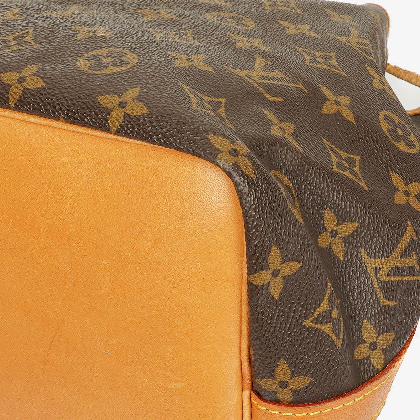 Louis Vuitton Petit Noé Schultertasche aus Monogramm Canvas