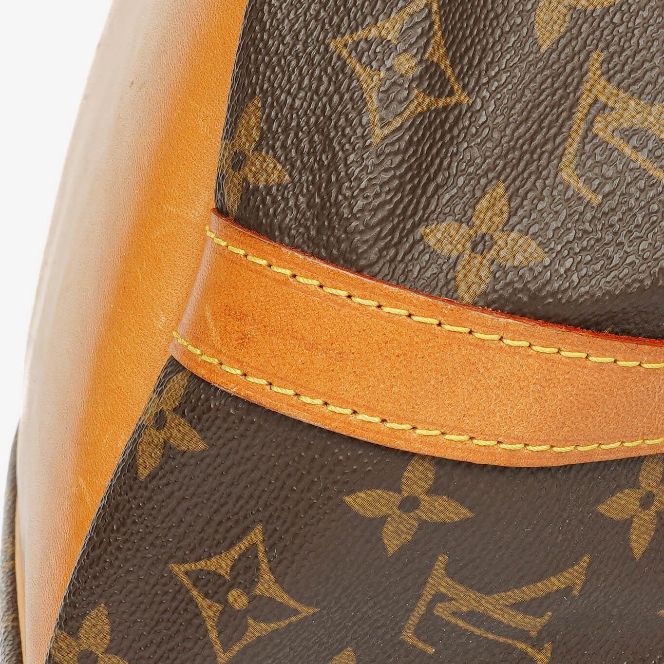 Louis Vuitton Petit Noé Schultertasche aus Monogramm Canvas