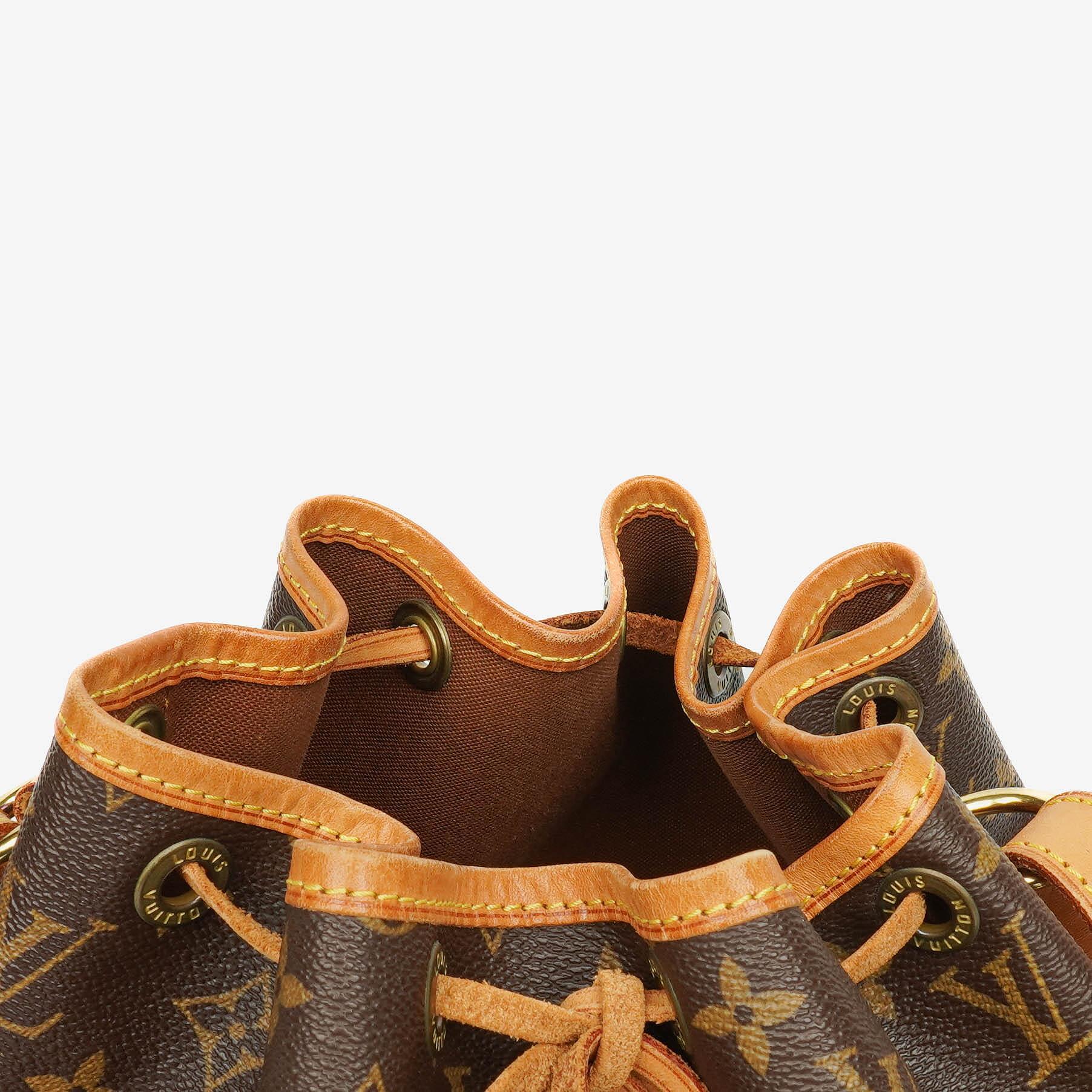Louis Vuitton Petit Noé Schultertasche aus Monogram Canvas