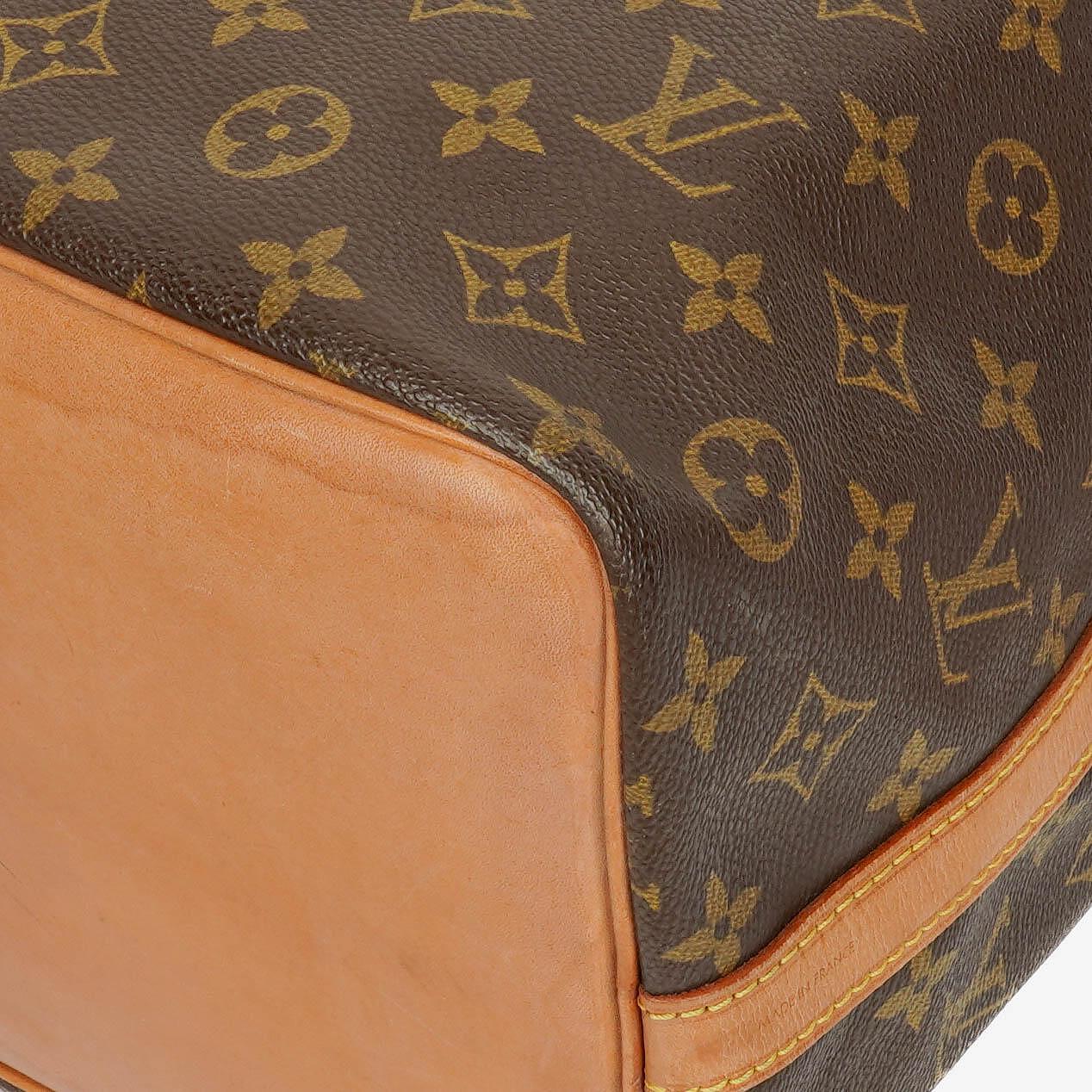 Louis Vuitton Petit Noé Schultertasche aus Monogram Canvas