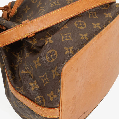 Louis Vuitton Petit Noe Schultertasche aus Monogram Canvas