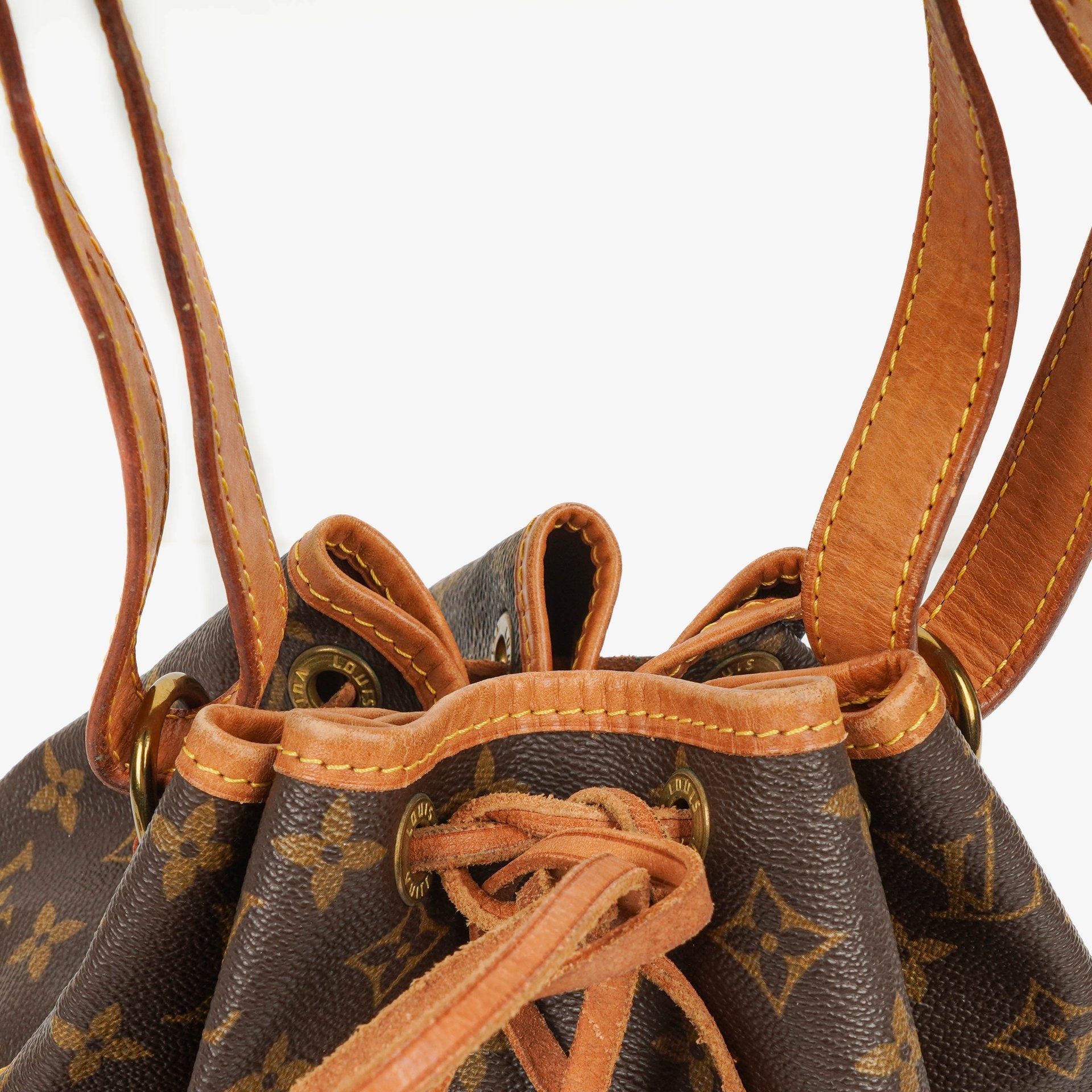 Louis Vuitton Petit Noe Schultertasche aus Monogram Canvas