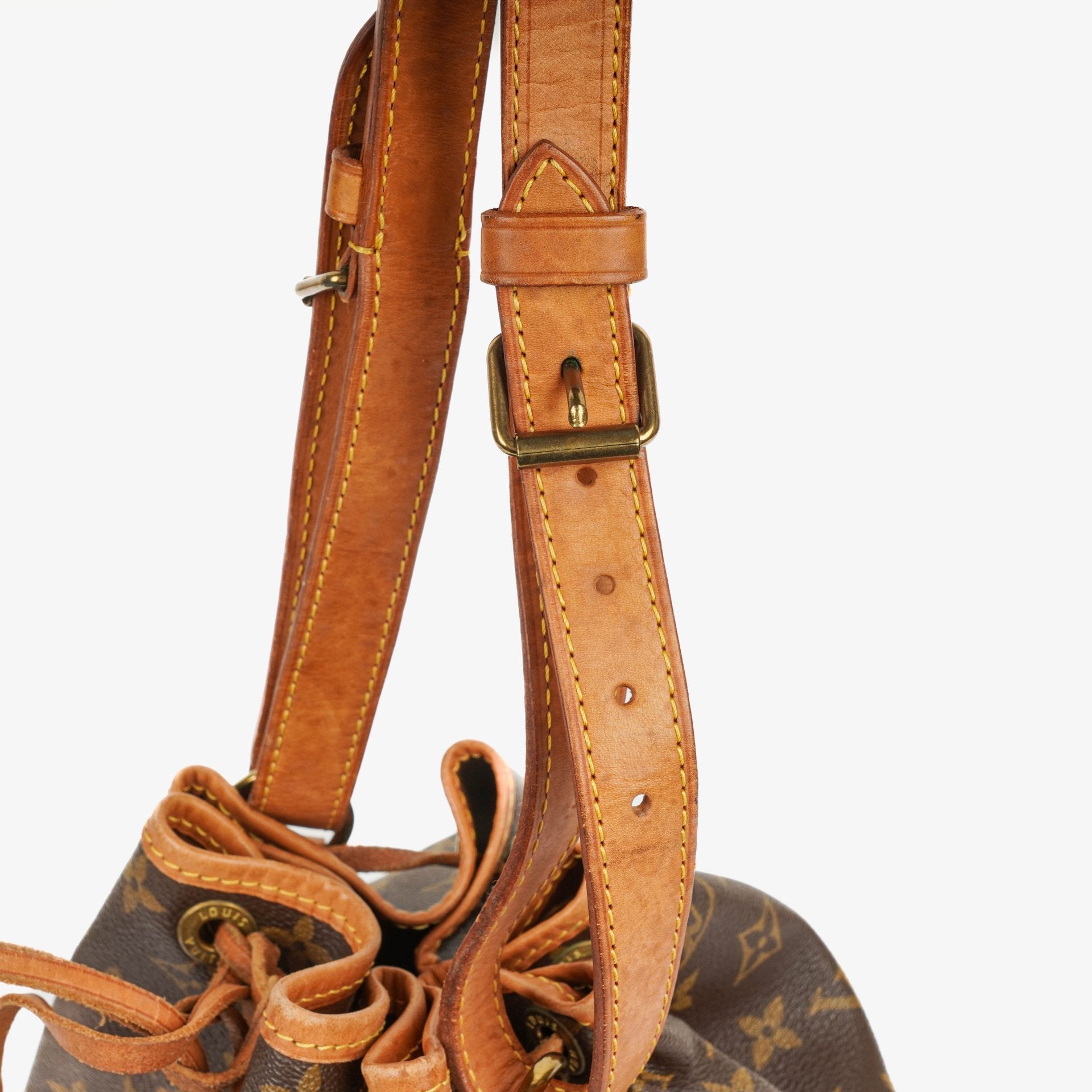 Louis Vuitton Petit Noe Schultertasche aus Monogram Canvas