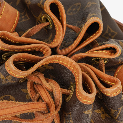 Louis Vuitton Petit Noe Schultertasche aus Monogram Canvas