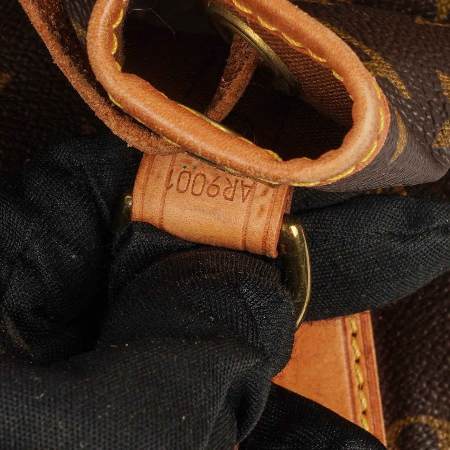 Louis Vuitton Petit Noe Schultertasche aus Monogram Canvas