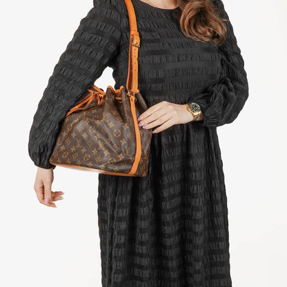 Louis Vuitton Petit Noe Schultertasche aus Monogram Canvas
