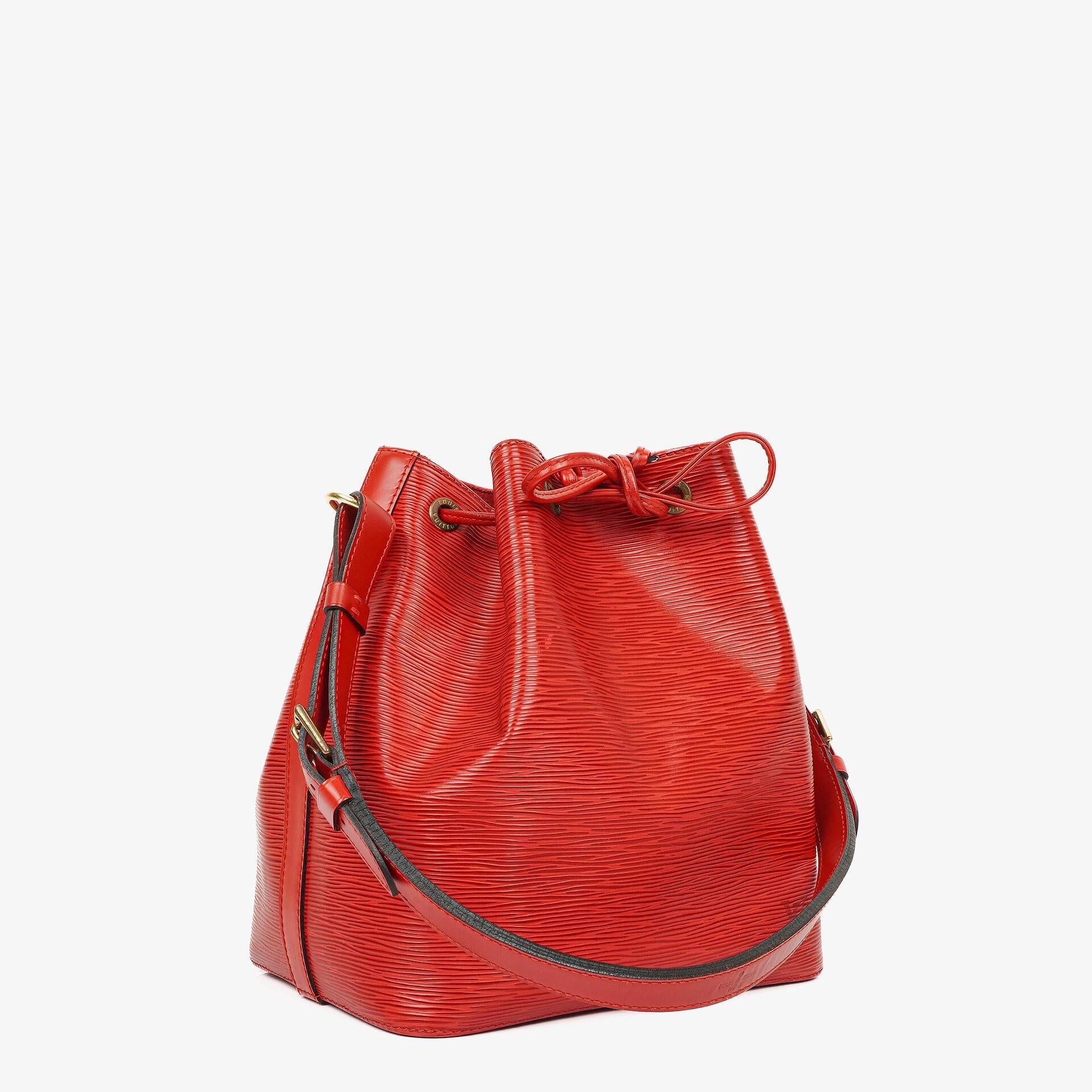 Louis Vuitton Petit Noe Schultertasche aus rotem Epi Leder