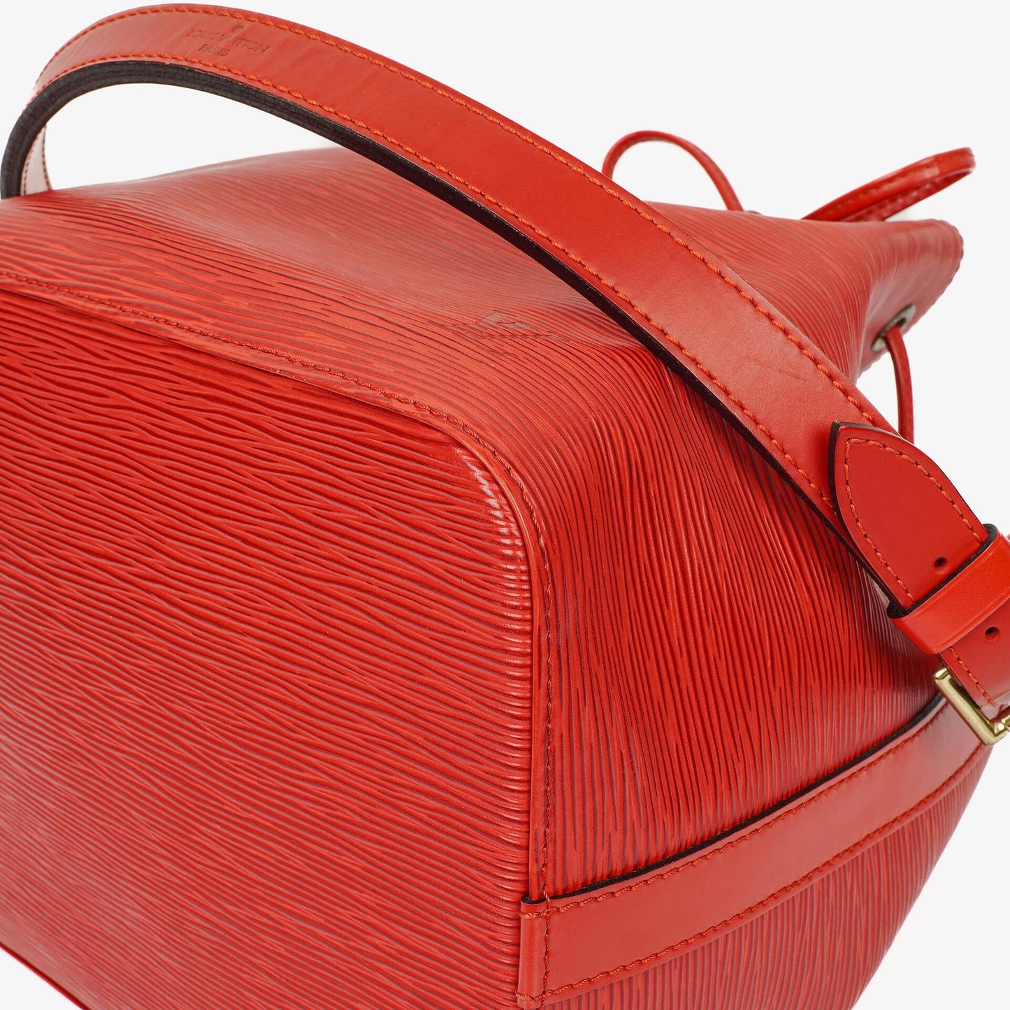 Louis Vuitton Petit Noe Schultertasche aus rotem Epi Leder