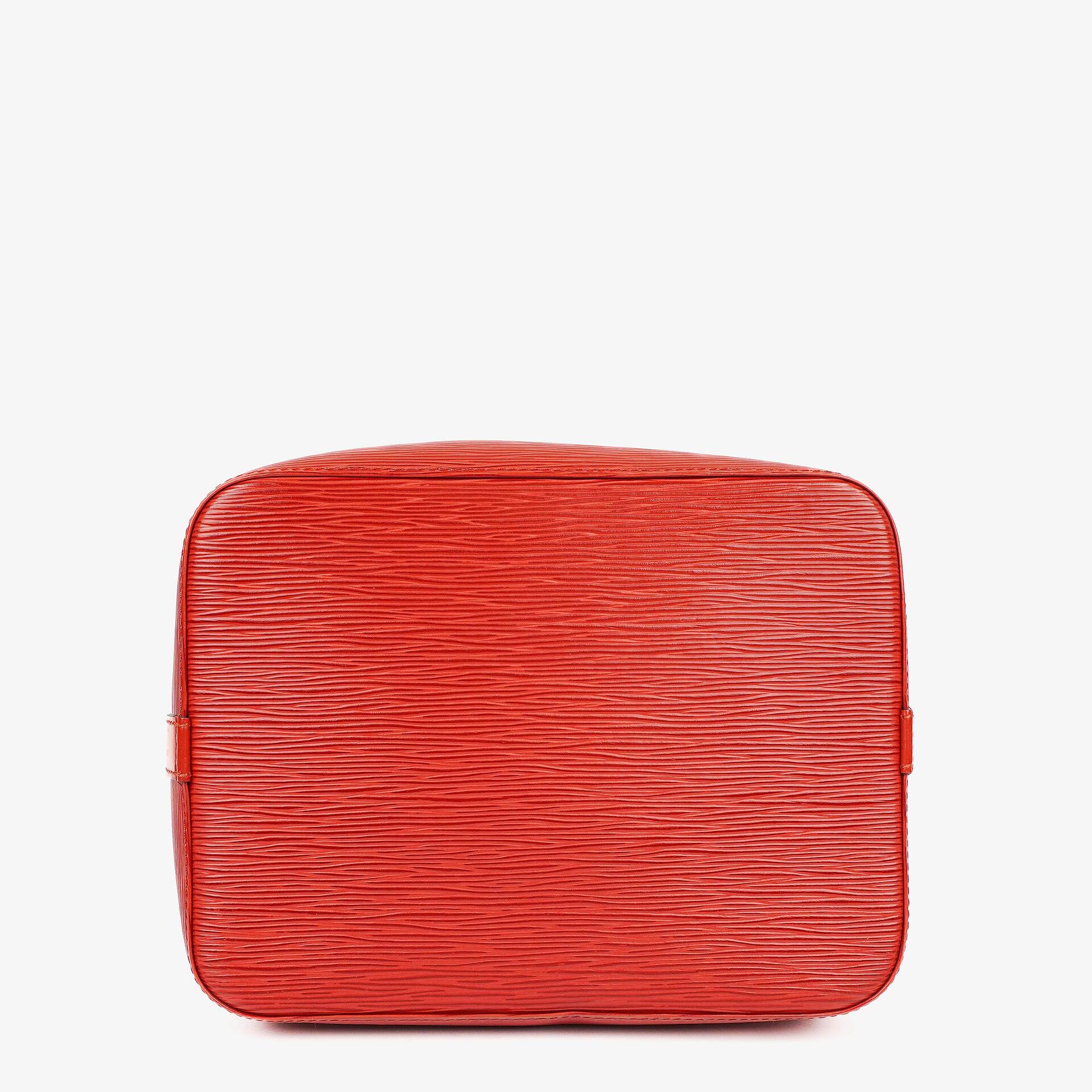 Louis Vuitton Petit Noe Schultertasche aus rotem Epi Leder