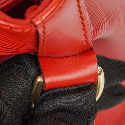 Louis Vuitton Petit Noe Schultertasche aus rotem Epi Leder