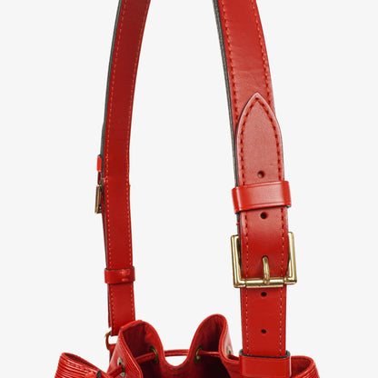 Louis Vuitton Petit Noe Schultertasche aus rotem Epi Leder