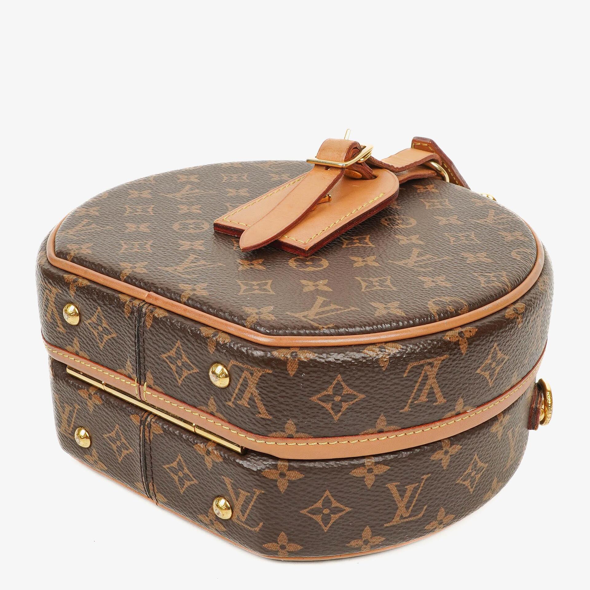 Louis Vuitton Petite Boite Chapeau Monogram Canvas Tasche
