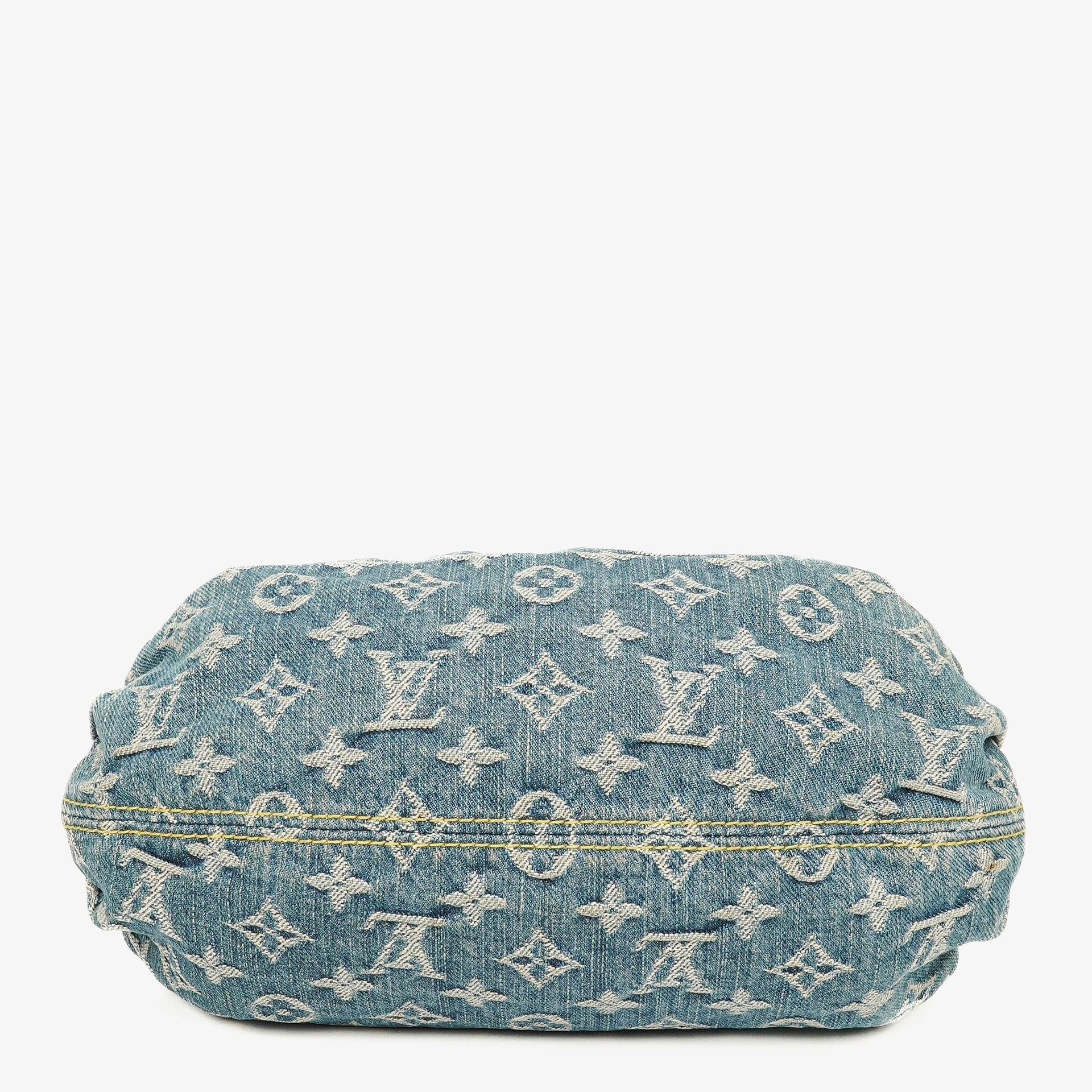 Louis Vuitton Pleaty Tasche aus Monogram Denim