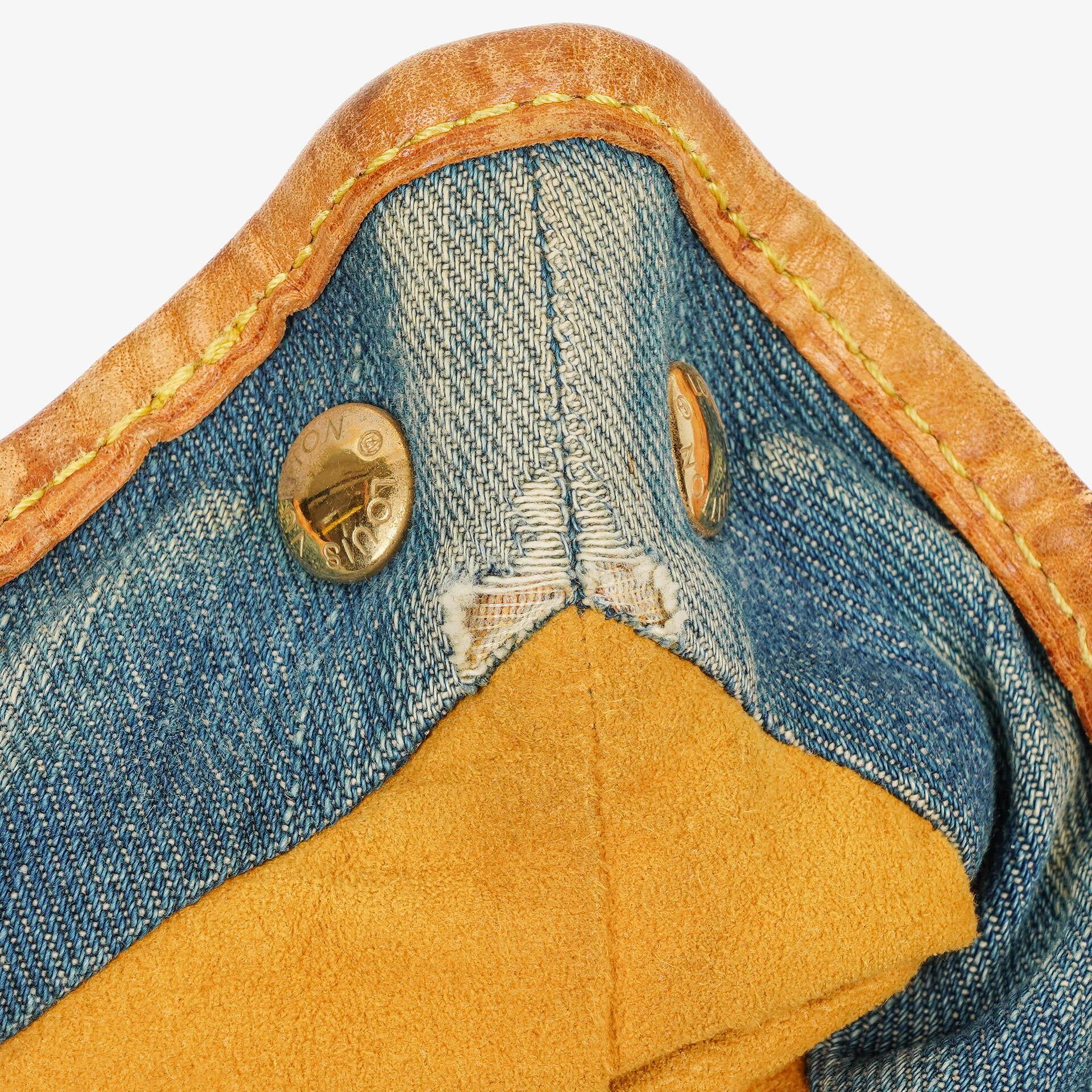 Louis Vuitton Pleaty Tasche aus Monogram Denim