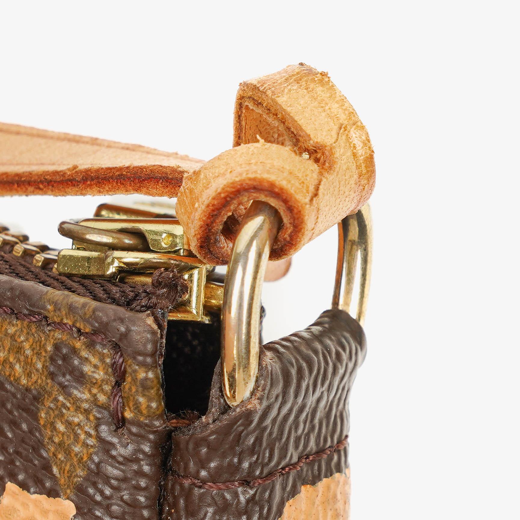 Louis Vuitton Pochette Accessoire in Monogram Graffiti Canvas Clutch Handtasche aus der Stephen Sprouse Kollektion